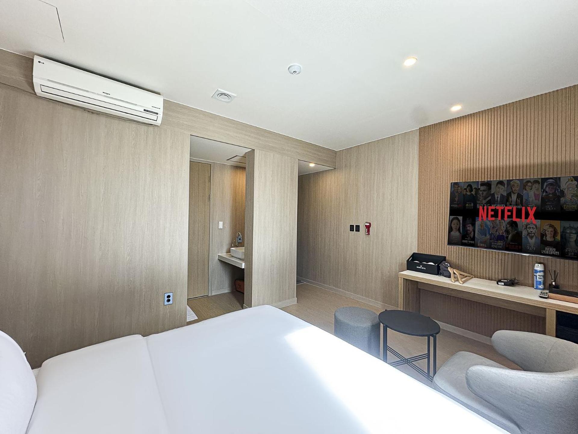 Hound Hotel Changwon Exterior foto