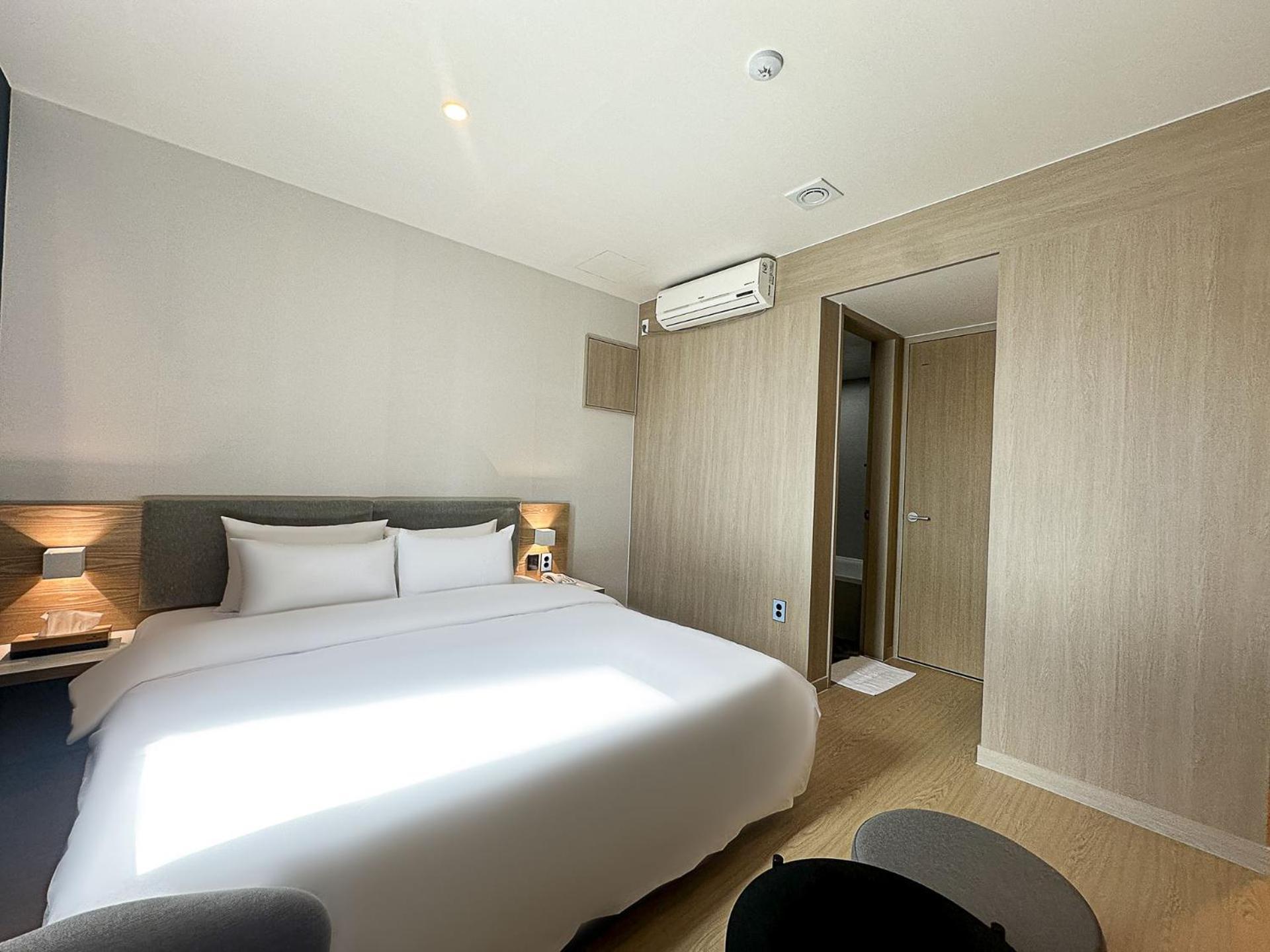 Hound Hotel Changwon Exterior foto