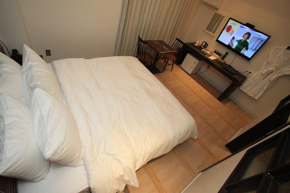 Hound Hotel Changwon Exterior foto