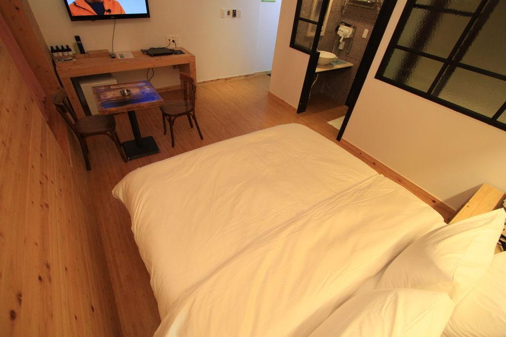 Hound Hotel Changwon Exterior foto