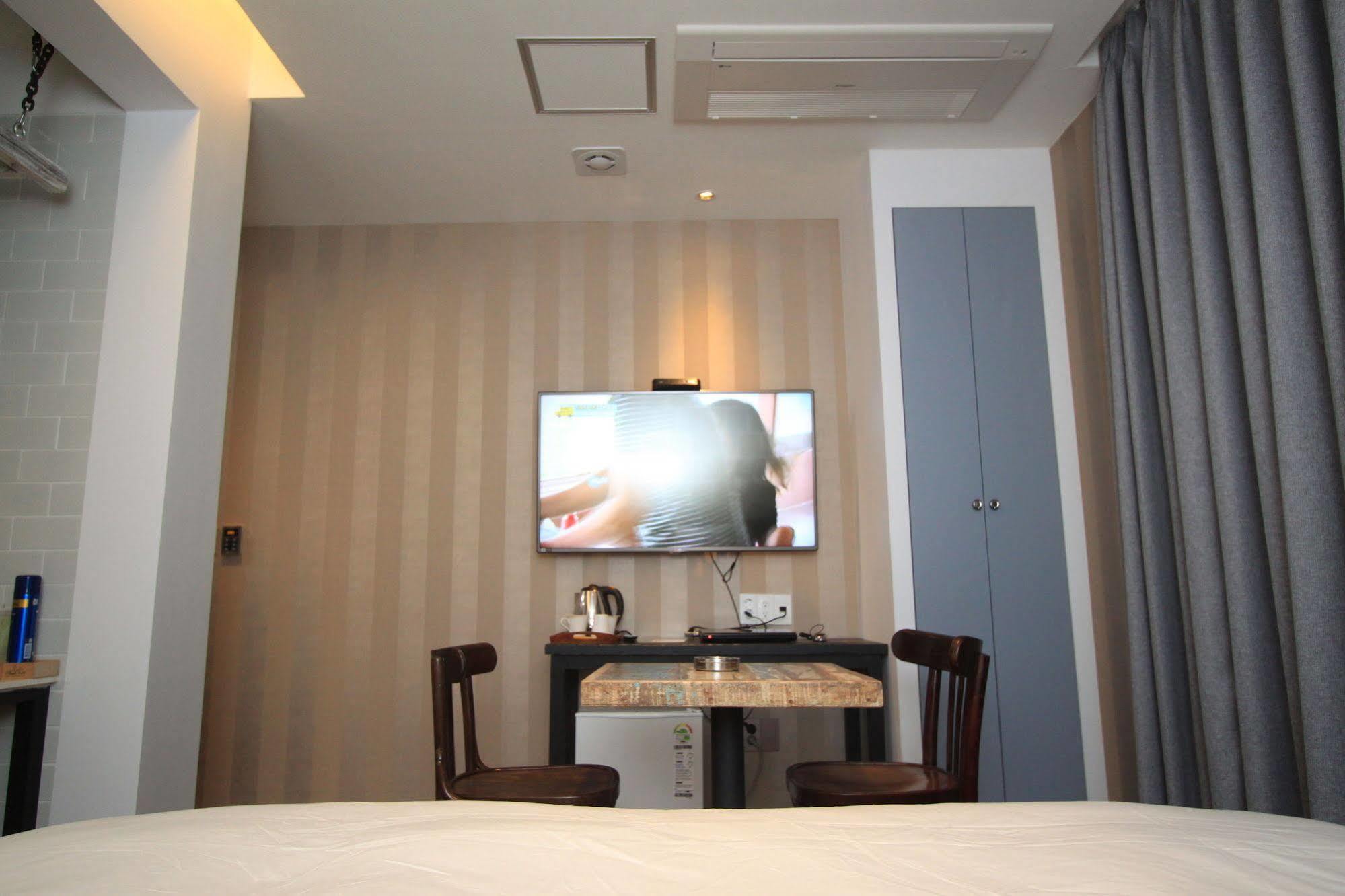 Hound Hotel Changwon Exterior foto