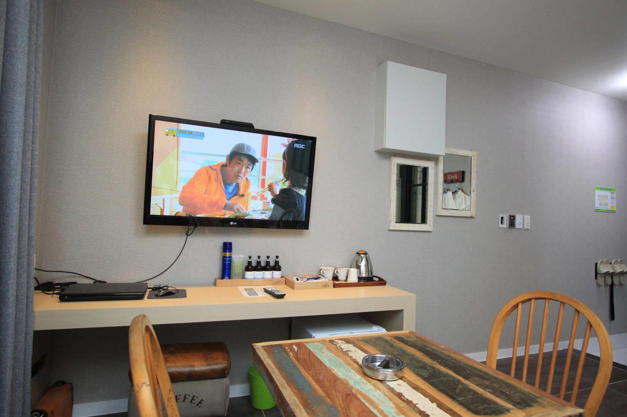 Hound Hotel Changwon Exterior foto