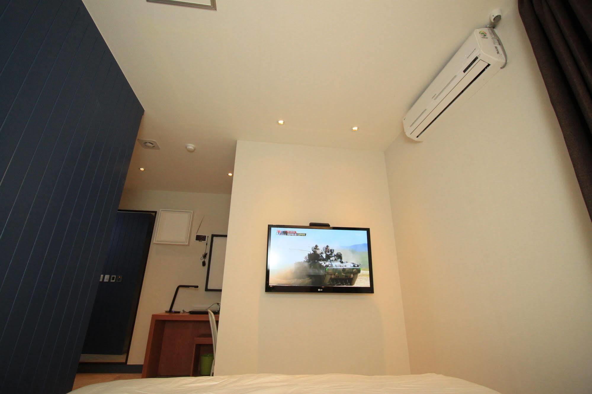 Hound Hotel Changwon Exterior foto