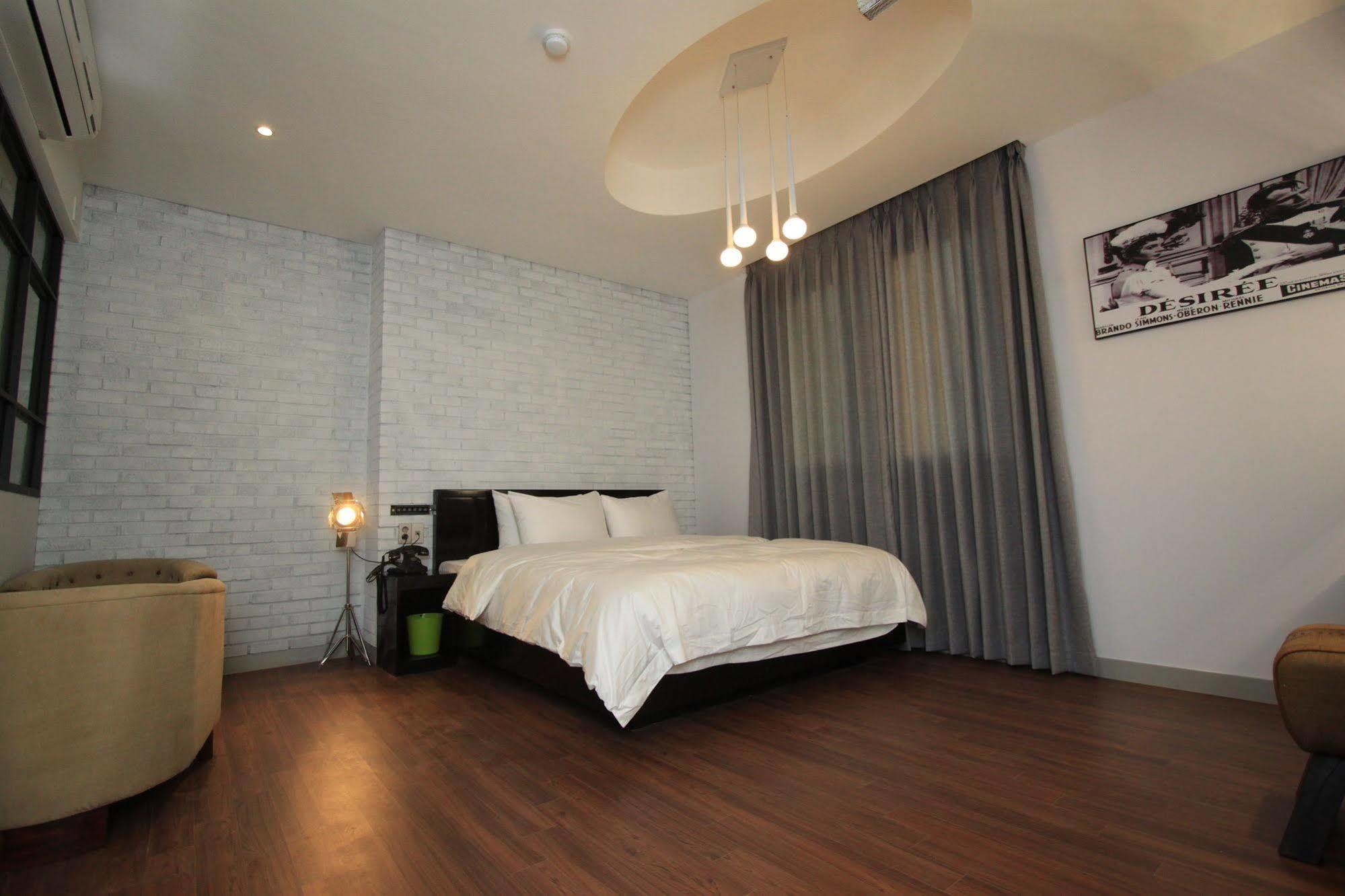 Hound Hotel Changwon Exterior foto