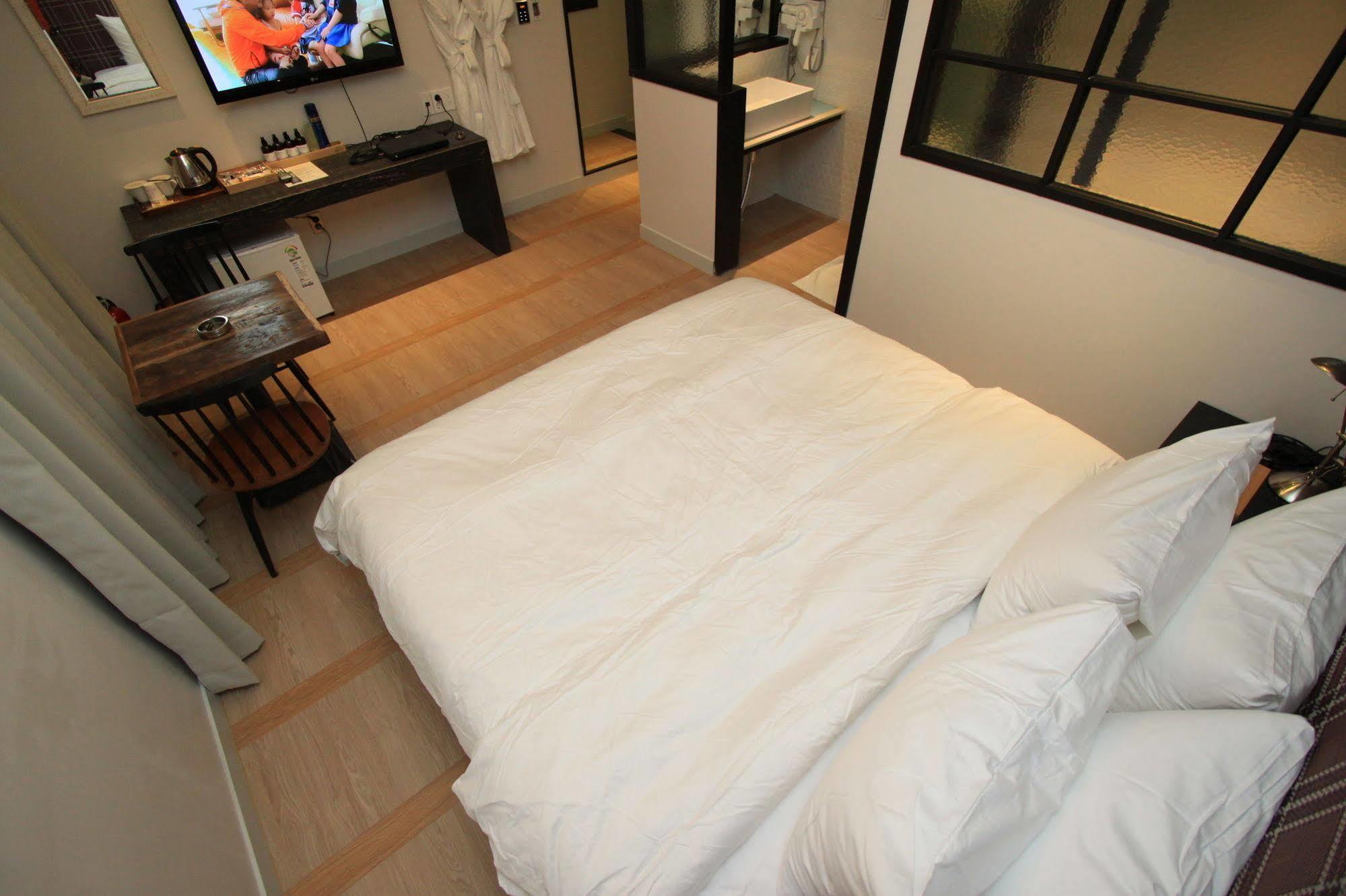 Hound Hotel Changwon Exterior foto